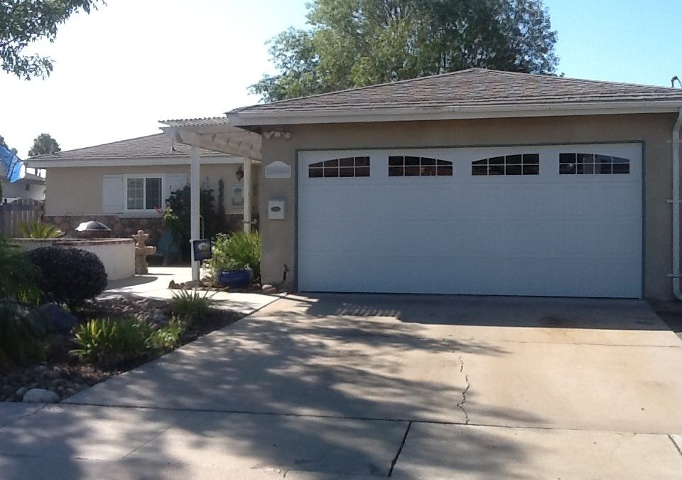 Wayne Dalton Sonoma, White, Arched Stockton Windows